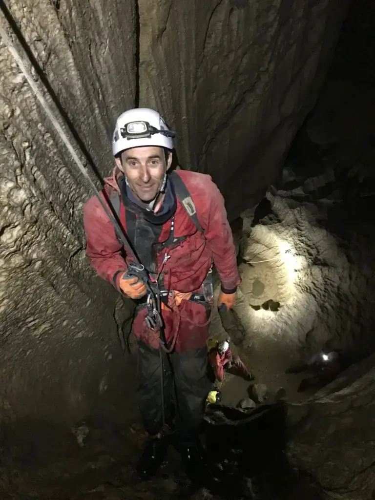 remontée du puits de 10 mètres
