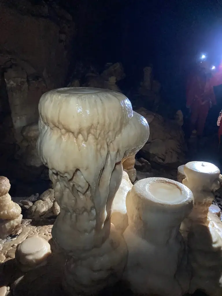 une belle stalagmite