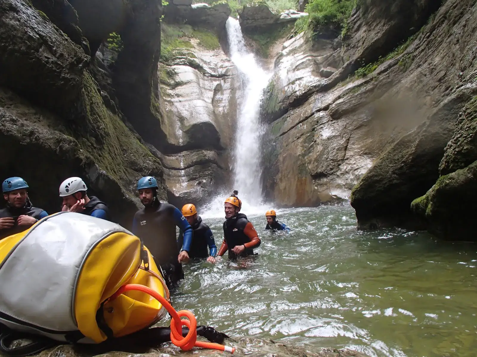 canyonneurs au début du canyon de coiserette dans le Jura